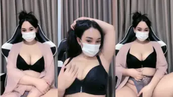 Live Tante Body Montok Berminyak Video by xHamster