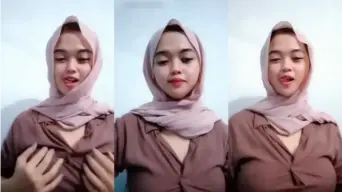 Abg Jilboobs Pamer Toket Gede Video by TXXX Abg Jilboobs Pamer Toket Gede Video by TXXX